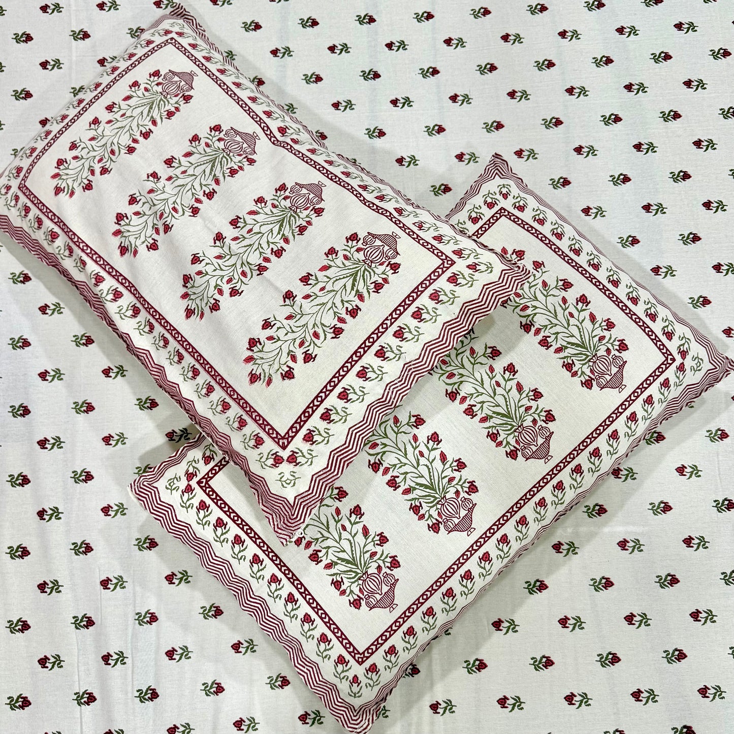 Crimson Charm 400TC Floral Print 100% Pure Cotton Bedsheet